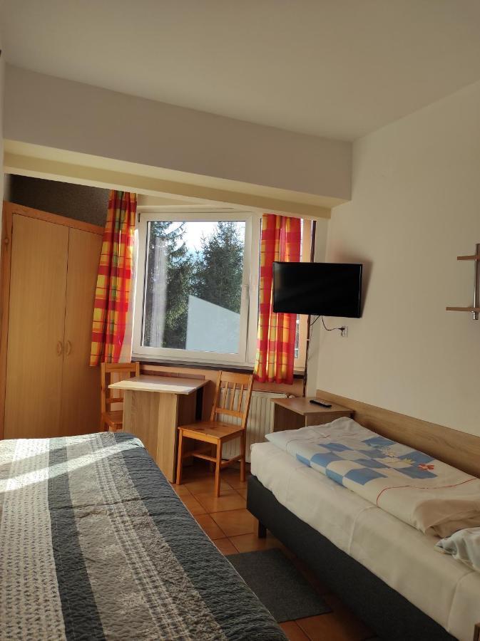 Willa Mona Bed and Breakfast Szklarska Poręba Habitación foto